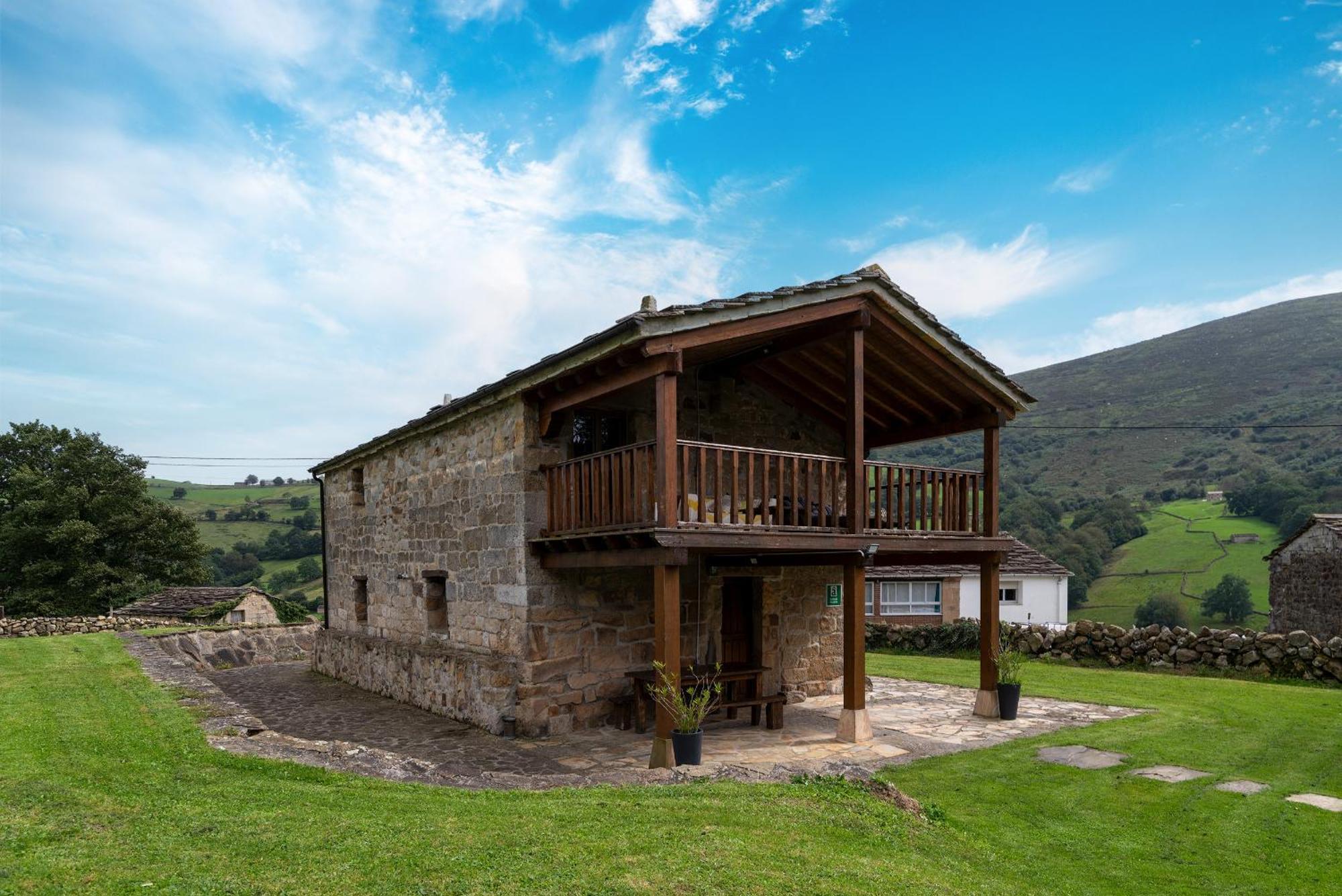 Cabana Pasiega Las Suertes San Pedro Del Romeral Exterior photo